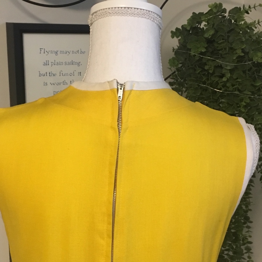 Vintage 60s Sunny Yellow Mod Dress - Picture 5 of 5